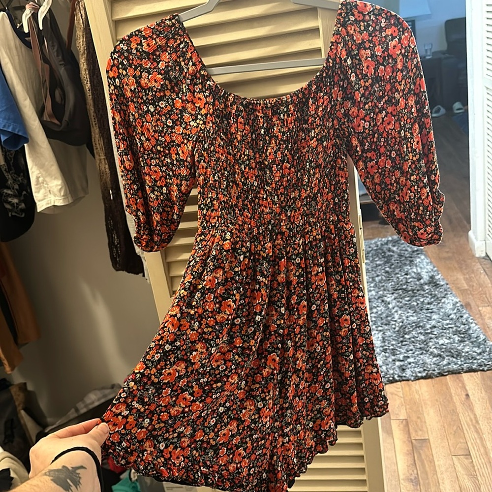 Red/black off/on shoulder floral romper francescas